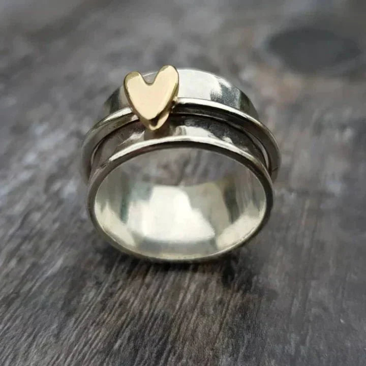 Astrid™ | Vintage Hanging Heart Silver Ring