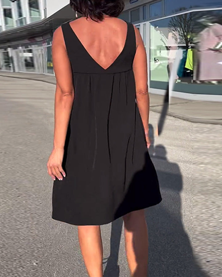 Dara™ | Women’s Sleeveless Solid Color Shift Dress